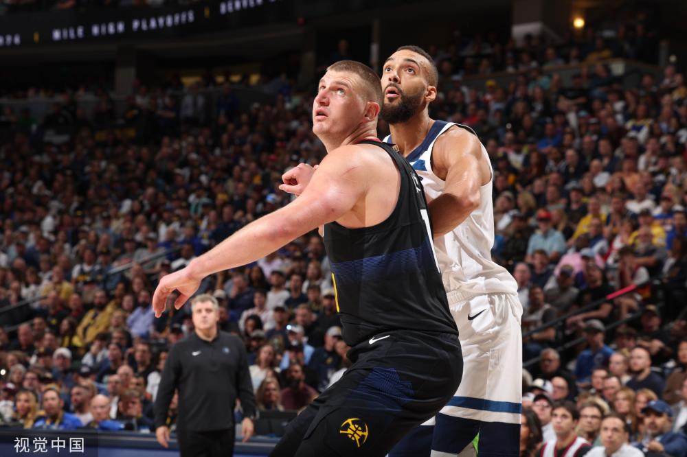 手小一岁左 手小一岁左