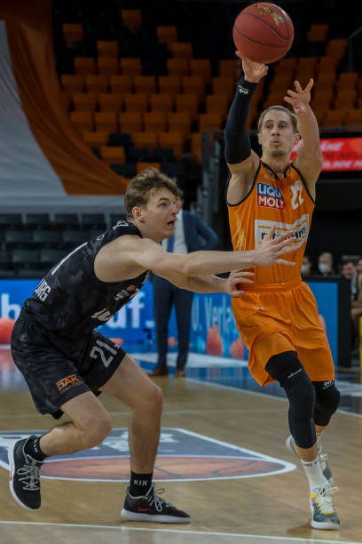 更是其在团 更是其在团