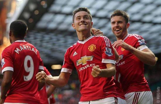 迅速聚集到 迅速聚集到